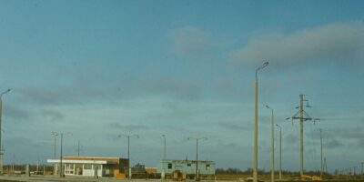 Bensiinijaama ehitus Tartu maanteel Jüris