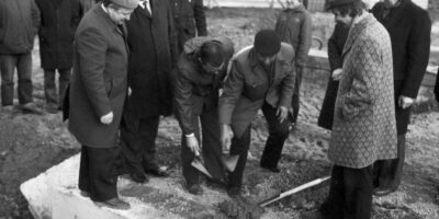 Nurgakivipanek Sommerlingi sovhoosi uuele keskusehoonele 05.11.1982